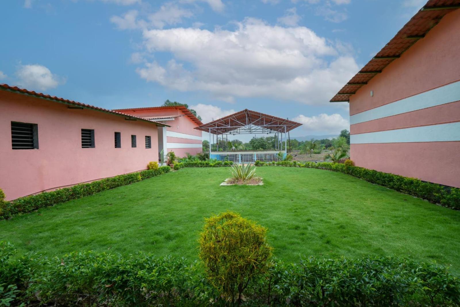 Poinad Mahalakshmi Agro Tourism酒店 外观 照片